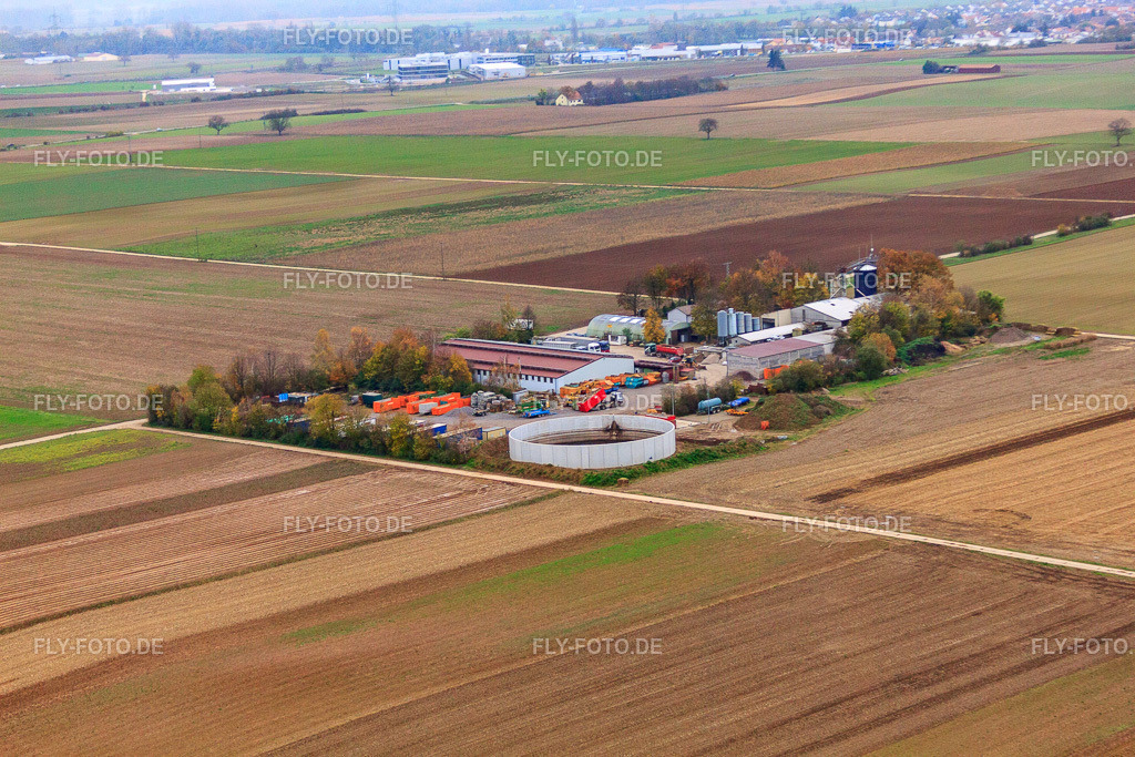 Gärtner - Dienstleistungen, Containerdienst, Entsorgung, Abbruch und Transporte http://www.gaertner-bellheim.de/ | Luftbild: Gärtner - Dienstleistungen, Containerdienst, Entsorgung, Abbruch und Transporte http://www.gaertner-bellheim.de/ in Bellheim im Bundesland Rheinland-Pfalz in Deutschland. Foto: IMG_60879.jpg vom 16.11.2013 durch Werner Riehm/FLY-FOTO.de - Realisiert mit Pictrs.com