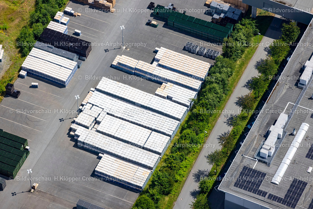 Luftbild Grevenstein-5093 | Luftbild Bierbrauerei- Werksgelände der Veltinsbrauerei in Grevenstein im Bundesland Nordrhein-Westfalen - Realized with Pictrs.com