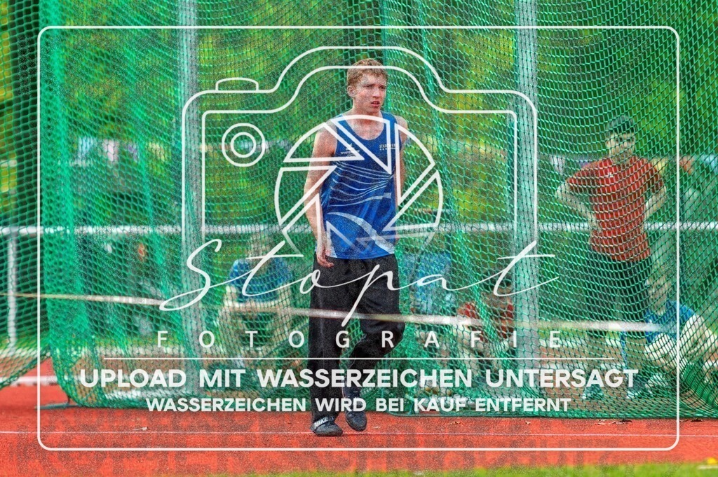 KMHK-1127 | Aaron Funck (TV Jahn Walsrode (NI)) bei den Kreismeisterschaften Leichtathletik-Wurf Heidekreis 2026 im Boehmewaldstadion, Soltau (Simon Paul Stopat) - Realisiert mit Pictrs.com