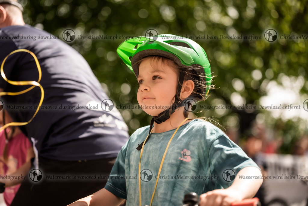 Eierlesen 2026 | Sie wurden bei einem Event oder Sportanlass fotografiert? Hier finden sie ihre Bilder! - Realisiert mit Pictrs.com
