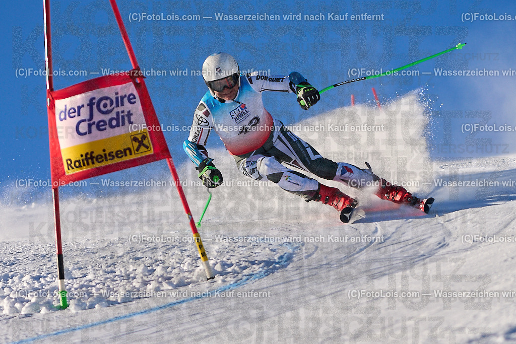 ALP3894_MASTERS-Cup_GS-A Herrn_Hrstka Milan | (C)FotoLois.com, Alois Spandl. FIS Masters-Cup Wildschönau, Giant Slalom auf der Piste Schatzberg GS, Siegerehrung auf dem Dorfplatz Niederau, Sa 13. Januar 2024.