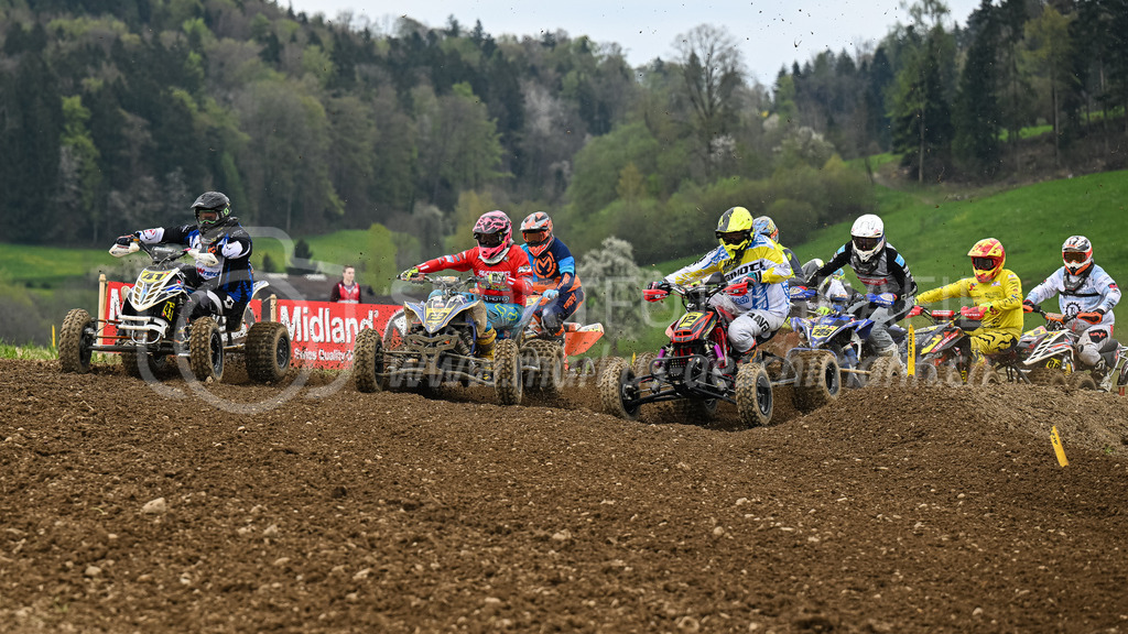 Motocross Schlatt bei Winterthur - 30. April 2023 | #41 Betschart Blacky aus Embrach (CH) auf W Tec, #123 Cruz Marcelo aus Langenthal (CH) auf 450 Ccm und #12 Buenter Oliver aus Waedenswil (CH) auf W TEC KTM beim Start in der Kategorie Quad am Motocross Schlatt bei Winterthur, 30. April 2023. 
Instagram: @mx_schlatt | @mc_wila | @sam_schweiz
Bild: Sportfotografie Markus Aeschimann | www.markus-aeschimann.ch - Realisiert mit Pictrs.com