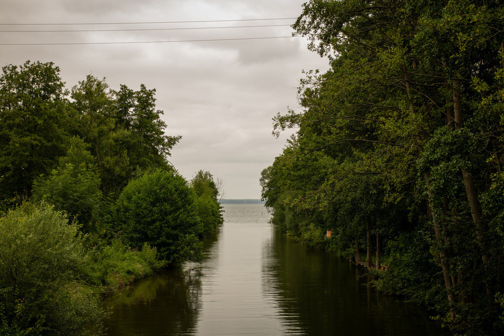 Langer Graben mit Blick zum Schweriner Außensee | Landschaftsbilder-MV - Realisiert mit Pictrs.com