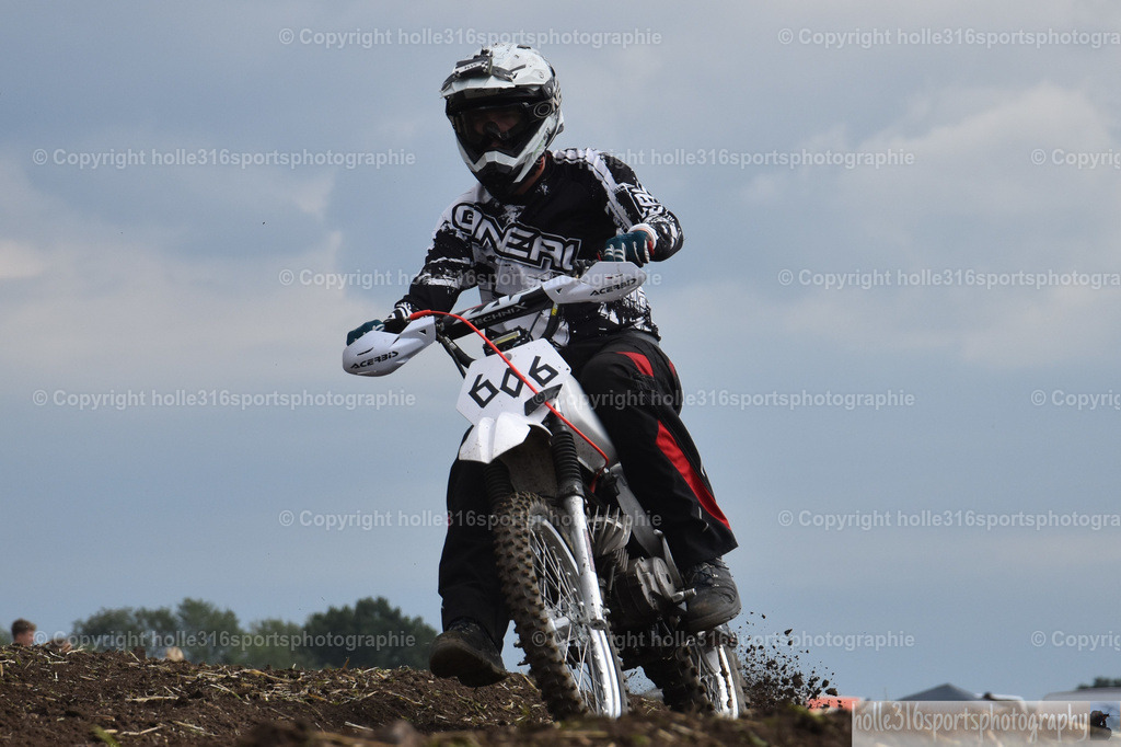 DSC_0027_01 (2) | Sportfotografie , Motorsport, Motoross, Reitsport, Mointainbike, Enduro,
Landschaft , Outdoor, Eventfotografie, Landschaft, Bilder online bestellen - Realisiert mit Pictrs.com