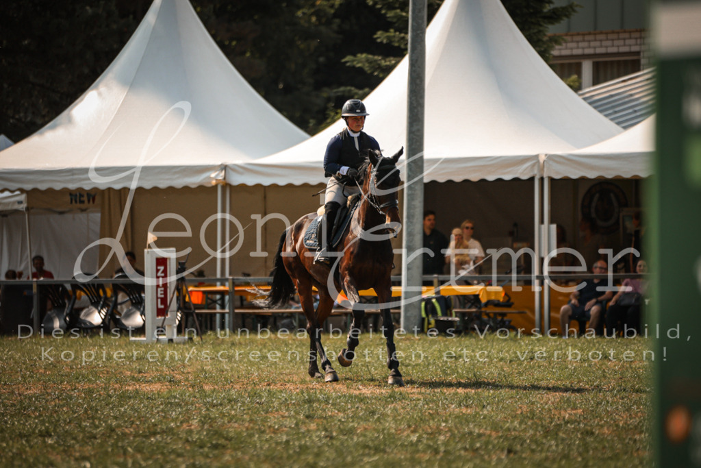 13.FrPfA00111 | Leoni Ertmer Photography - Realisiert mit Pictrs.com