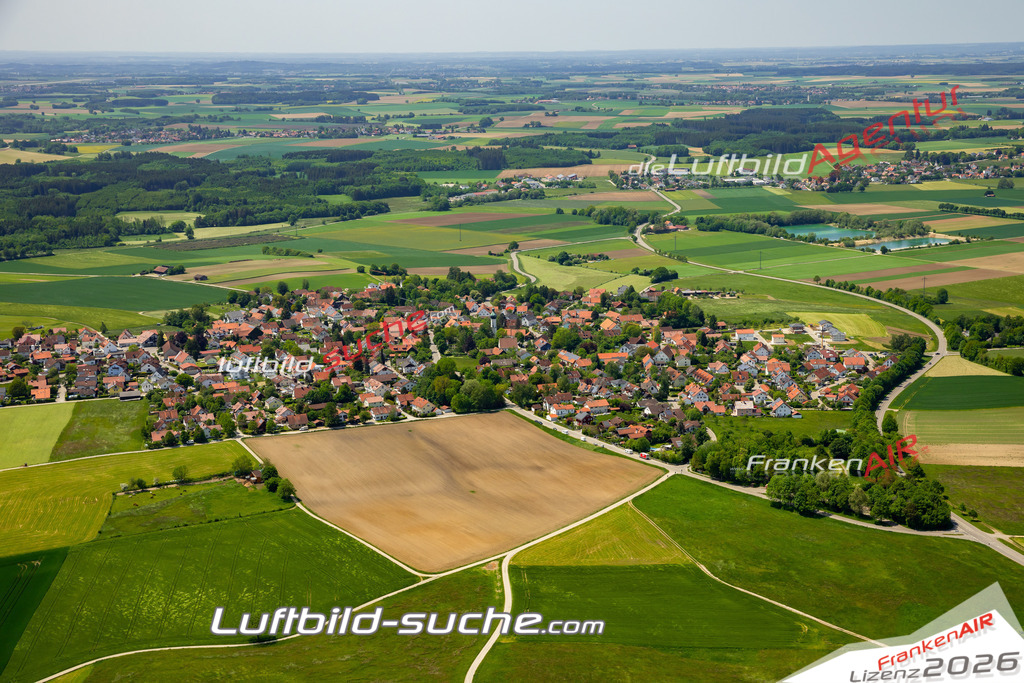 Das Luftbild zeigt  Geltendorf - Die Luftaufnahme wurde 2023 vom UL-Flugzeug aus erstellt ( keine Drohne ) - Hochauflösende Luftaufnahme - Für grossformatige Ausdrucke geeignet. Die Geschenkidee !Mit Lizenz und Bildrechte bestellbar