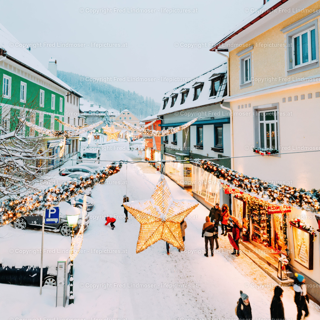 Mariazeller Advent Erste Adventkerze anzuenden 2023_0212023_Foto Fred Lindmoser--3_Mariazell | Fotos und Fotoprodukte - Realisiert mit Pictrs.com