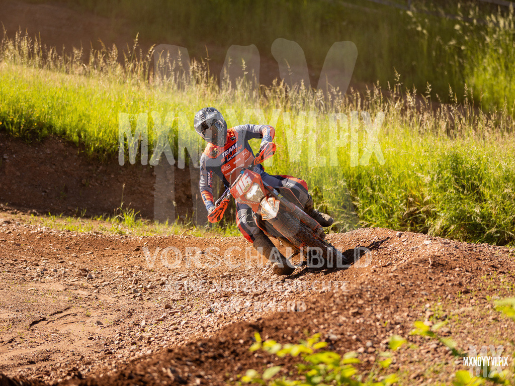 866A0749 | mxndyyvipix