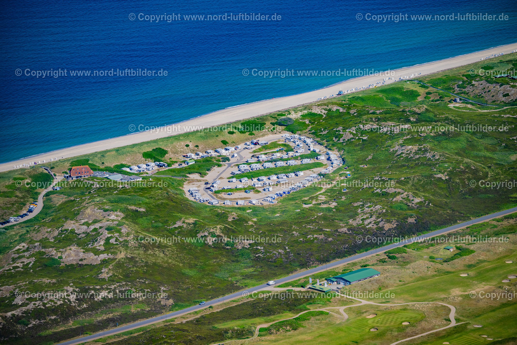 Sylt_Hörnum_Campingplatz_ELS_8908210625 | HöRNUM (SYLT) 21.06.2025 Campingplatz mit Wohnwagen und Zelten am Seeufer der Nordsee in Hörnum (Sylt) im Bundesland Schleswig-Holstein, Deutschland. Weiterführende Informationen bei: Sylt Marketing GmbH. // Campsite with caravans and tents on the lake shore At the Nordsea in Hoernum (Sylt) in the state Schleswig-Holstein, Germany. Further information at: Sylt Marketing GmbH. Foto: Martin Elsen