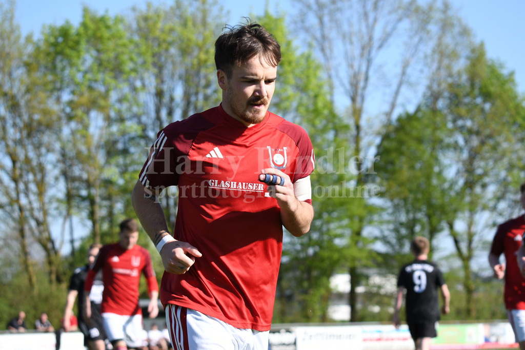 FC Künzing : SV Schöfweg | Christian Seidl (FC Künzing)  - Realisiert mit Pictrs.com