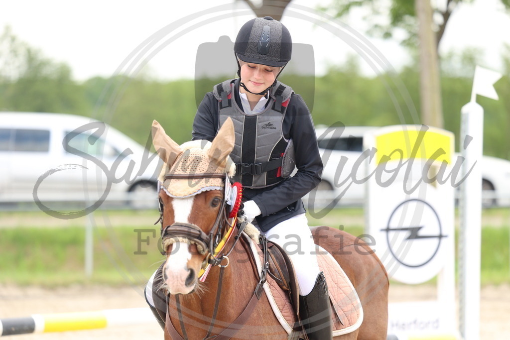 994A8503 | sabrinanicolaifotografie - Realisiert mit Pictrs.com