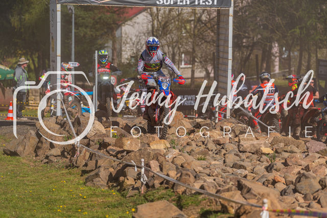 JHF.ECHT.4h.Samstag202 | jennyhubatsch-endurofotografie