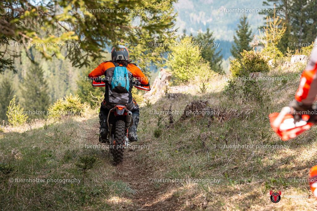 fuernholzer_250501-C2-259 | Fotografische Impressionen von der Red Stag Enduro Extreme by fuernholzer-photography.com. Endurosport in Österreich fotografisch festgehalten von fuernholzer. Auftragsfotografie für Private, Gewerbefotos und Industriefotografie. Eventfotografie, Sportfotografie und Motorsportfotografie. Anbieter von Fotoworkshops, Fototraining, fotografischen Vorträgen und Fotoseminaren.