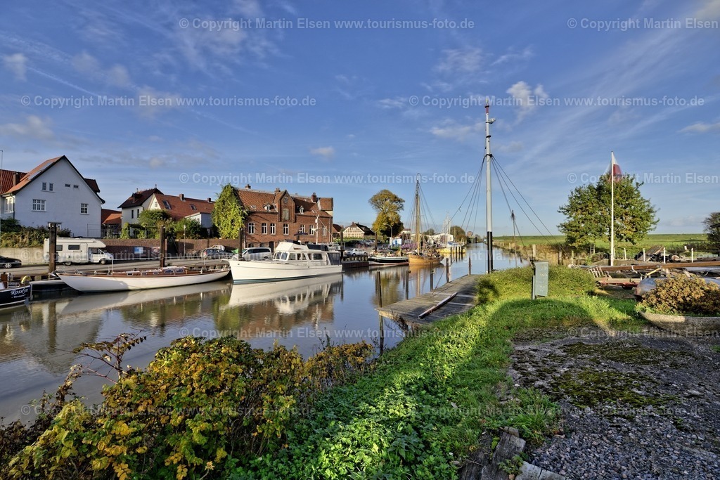 Freiburger Hafen_ELS_4780 | Freiburg an der Elbe - Aufnahmedatum: 25.10.2015, Aufnahmehöhe:  m, Koordinaten:  - , Bildgröße: 7360 x  4912 Pixel - Copyright 2015 by Martin Elsen, Kontakt: Tel.: +49 157 74581206, E-Mail: info@schoenes-foto.deSchlagwörter:Hafen,Schiffe, Foto - Realisiert mit Pictrs.com
