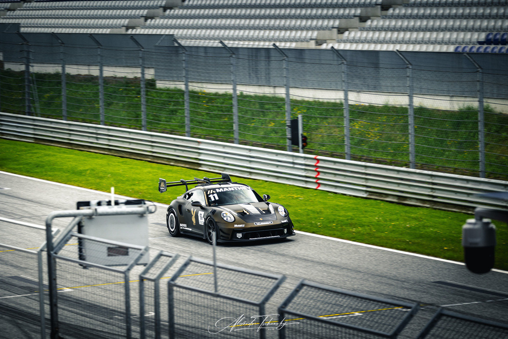 R6PZ0684 _Alexander Tschuncky | Entdecken Sie die faszinierende Welt von Alexander Tschuncky Arts: Kreative Fotografie, atemberaubende Automobilkunst und hochwertiger Bilderdruck. Lassen Sie sich inspirieren! - Realisiert mit Pictrs.com