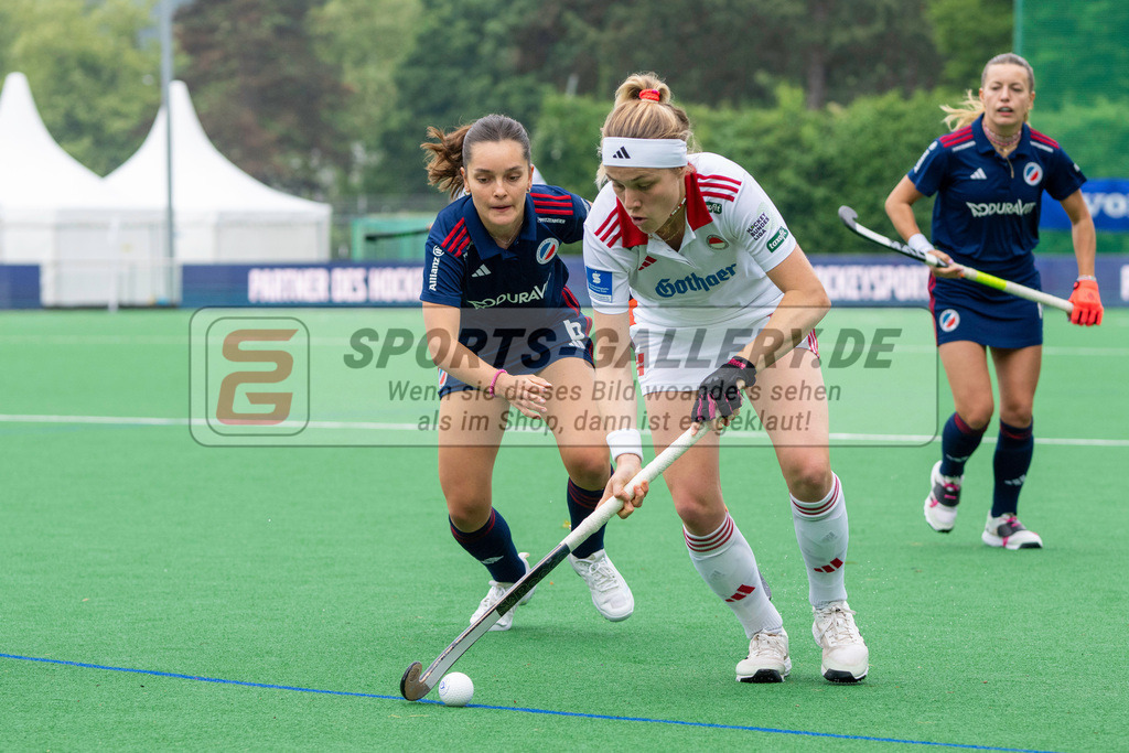 Final4_20240518-1145-0028 | Bonn, Deutschland, 18.05.2024: Katharina Reuten (Rot-Weiss Koeln) in Aktion waehrend des Spiels der Deutsche Feldhockey-Meisterschaften 2024 zwischen Final 4 Damen Rot Weiss Köln - Mannheimer HC im Bonner THV am 18.05.2024 in Bonn, Deutschland. (Foto von Stephan Fehrmann)

Bonn, Germany, 18.05.2024: Katharina Reuten (Rot-Weiss Koeln) in action during the game of Deutsche Feldhockey-Meisterschaften 2024 between Final 4 Damen Rot Weiss Köln - Mannheimer HC in Bonner THV at 18.05.2024 in Bonn, Deutschland. (Foto from Stephan Fehrmann)