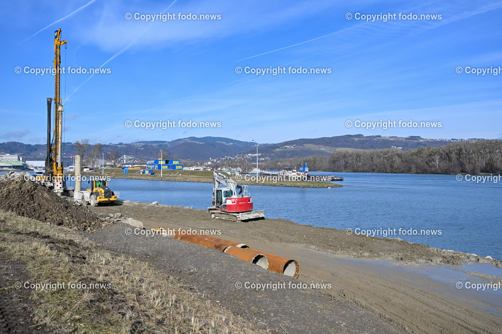 Spatenstich Hochwasserschutz Hafen Linz_ 06.2024_-14 | 06.02.2024, Hafen Linz, AUT, Spatenstich Hochwasserschutz Hafen Linz, Ein Jahrhundertprojekt, im Bild Baustelle zur Errichtung des Hochwasserschutz, Tor, Donau, Hafen, Industriehafen