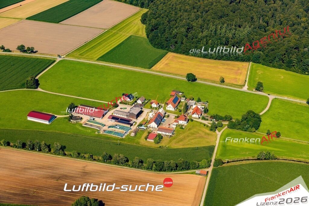 Schöne Luftaufnahme als Geschenk in Schalkshofen Oberroth - Die Luftbildaufnahme wurde 2025 vom UL-Flugzeug heraus erstellt ( keine Drohne ) - Hochauflösende Luftaufnahme -Nicht vergleichbar mit Google Maps oder Satelittenbilder- Die Geschenkidee !Mit Lizenz und Bildrechte bestellbar