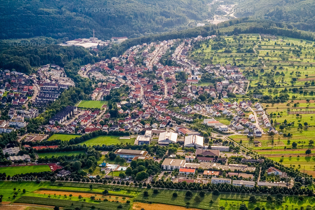 Luftbild: Ortsansicht von Osten im Ortsteil Busenbach in Waldbronn im Bundesland Baden-Württemberg in Deutschland. Foto: IMG_12449.jpg vom 05.08.2008 durch Werner Riehm/FLY-FOTO.de