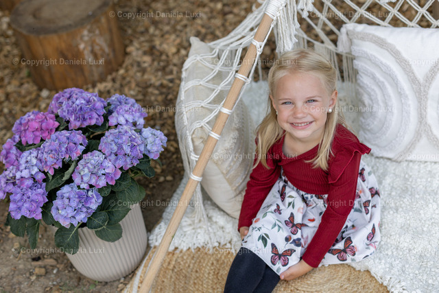 R6__7579 | Professionelle Kindergartenfotografie in Bayern - liebevolle, natürliche Kinderfotos. Jetzt Galerie ansehen und Lieblingsbilder bestellen! - Realisiert mit Pictrs.com