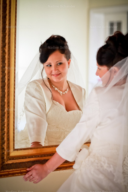 KA_f-5411 | Nadine Schander – Selbstständige Fotografin & professionelle Visagistin Raum Hohenlohe, Öhringen/ Bretzfeld und Neuenstadt ... Spezialisiert auf individuelle Make-up-Looks und hochwertige Fotografie. Business,- Portrait,- Beautyfotografie..