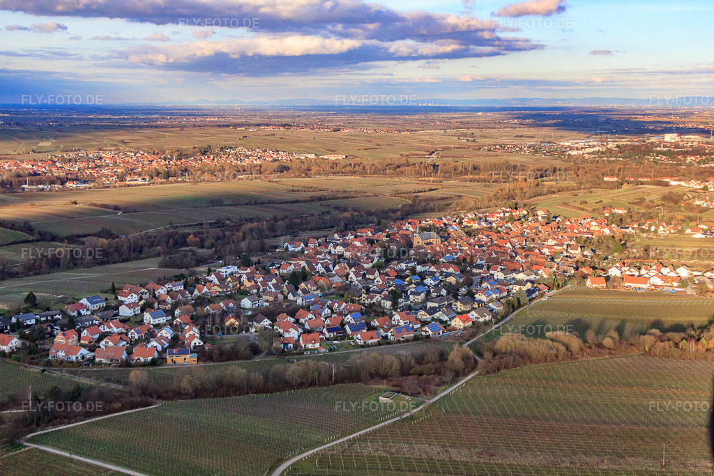 Luftbild: Ortsansicht von Südwesten im Ortsteil Arzheim in Landau im Bundesland Rheinland-Pfalz in Deutschland. Foto: IMG_62191.jpg vom 23.02.2014 durch Werner Riehm/FLY-FOTO.deAuflösung des Originals: 4752 x 3168 px