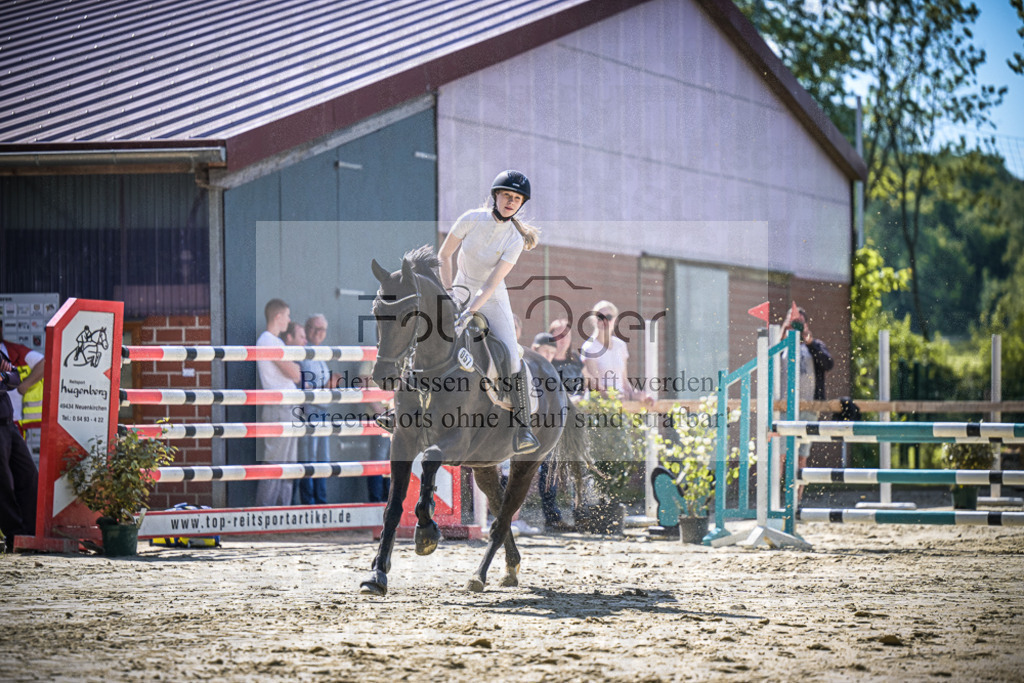 DOS_2213 | Entdecke hochwertige Reitturnierfotos von Foto Oger. Professionell, emotional und authentisch – jetzt Lieblingsmomente im Shop bestellen.Deutschlandweite Turnierfotografie. - Realisiert mit Pictrs.com
