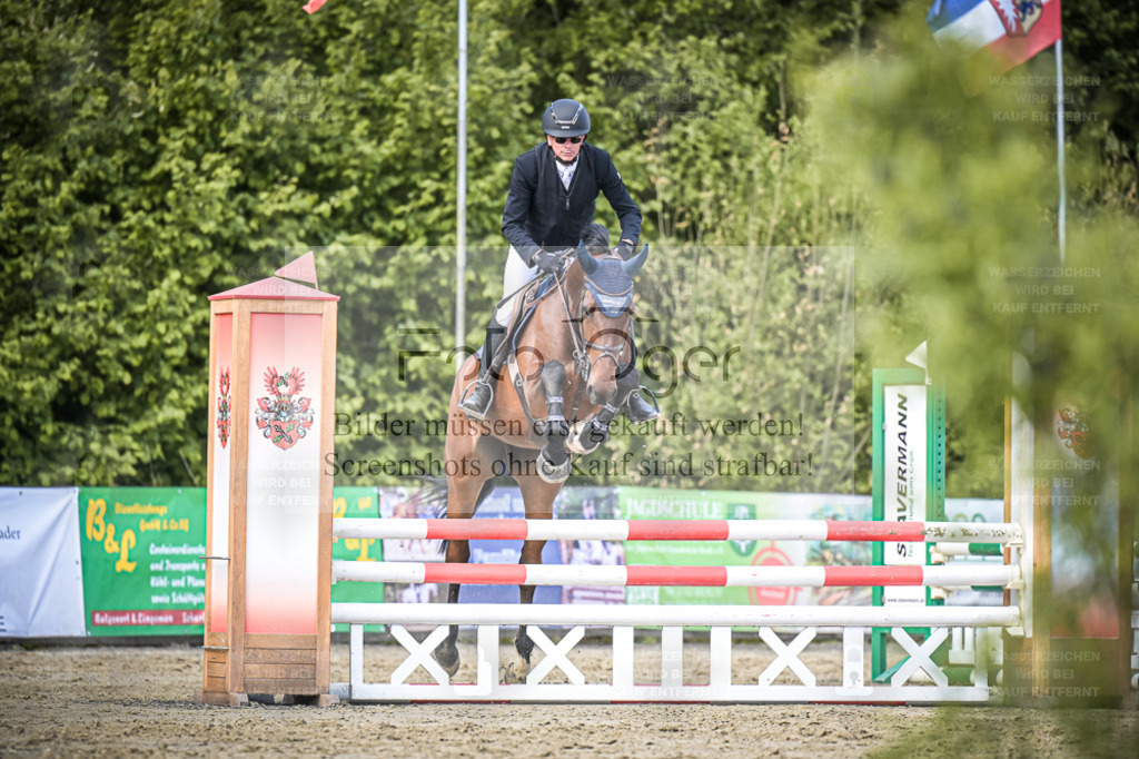 DOS_8146 | Entdecke hochwertige Reitturnierfotos von Foto Oger. Professionell, emotional und authentisch – jetzt Lieblingsmomente im Shop bestellen. - Realisiert mit Pictrs.com