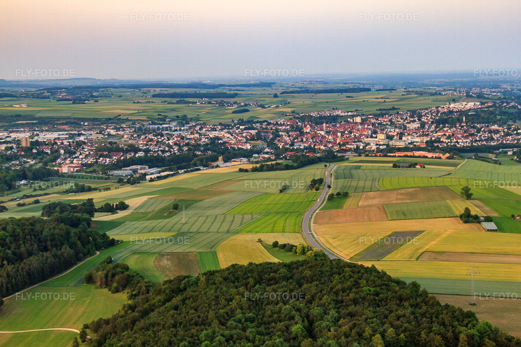 Luftbild: Stadtansicht aus Westen in Ehingen im Bundesland Baden-Württemberg in Deutschland. Foto: IMG_67586.jpg vom 08.06.2014 durch Werner Riehm/FLY-FOTO.de