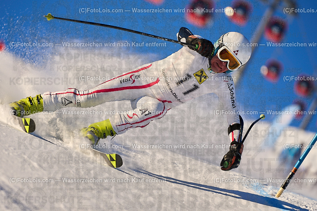 ALP2427_MASTERS-Cup_GS-B Herrn_Kerschbaumer Markus | (C)FotoLois.com, Alois Spandl. FIS Masters-Cup Wildschönau, Giant Slalom auf der Piste Schatzberg GS, Siegerehrung auf dem Dorfplatz Niederau, Sa 13. Januar 2024.