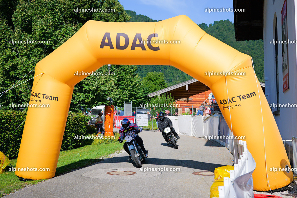 P1025719 | Erleben Sie atemberaubende, hochqualitative Fotos Ihrer Fahrt entlang der malerischen Alpenstraßen. Besuchen Sie alpineshots.com, um professionelle Aufnahmen Ihrer unvergesslichen Reise zu finden und zu kaufen - Realisiert mit Pictrs.com