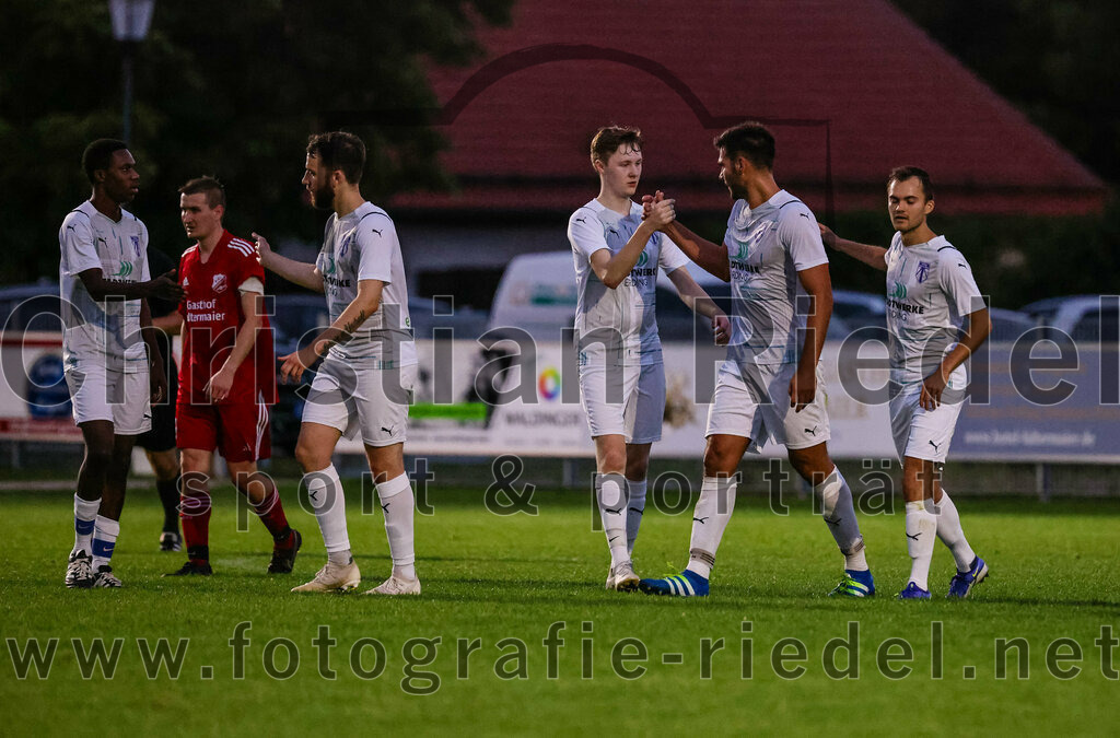 2023-08-01_036_FC_Finsing_gegen_SpVgg_Altenerding | Finsing, Deutschland, 01.08.2023:
Fußball, TOTO Pokal 2023 / 2024, 1. Spieltag, FC Finsing gegen SpVgg Altenerding, Endergebnis: 0:5

Julian Schaumaier (SpVgg Altenerding, #14), Johannes Irl (SpVgg Altenerding, #17)

Foto: Christian Riedel / fotografie-riedel.net