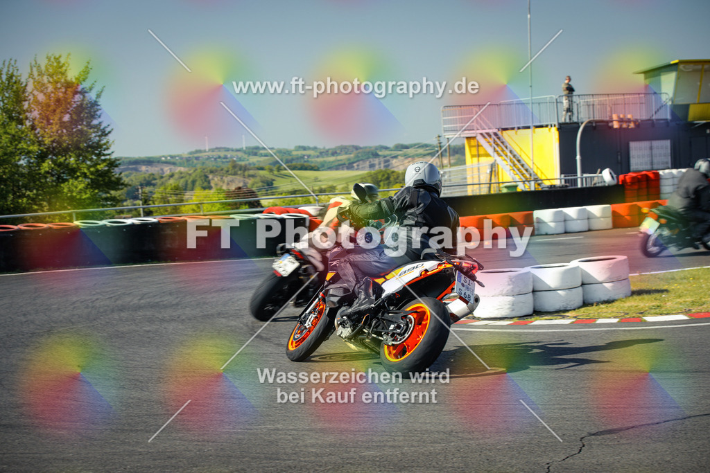 OBK_Mai_Volker_Adam-10401 | Hier findet Ihr Bilder von Touristenfahrten auf der Nürburgring Nordschleife oder von anderen Veranstaltungen die ich besucht habe. Viel Spass beim Durch Schauen 
