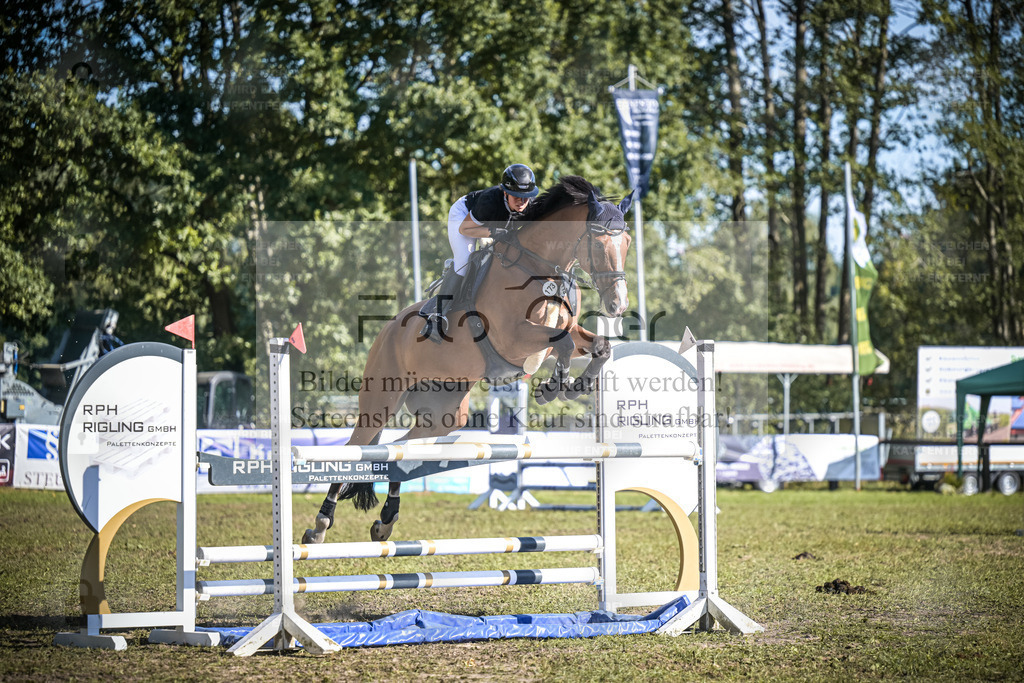 DOS_1187 | Entdecke hochwertige Reitturnierfotos von Foto Oger. Professionell, emotional und authentisch – jetzt Lieblingsmomente im Shop bestellen. - Realisiert mit Pictrs.com
