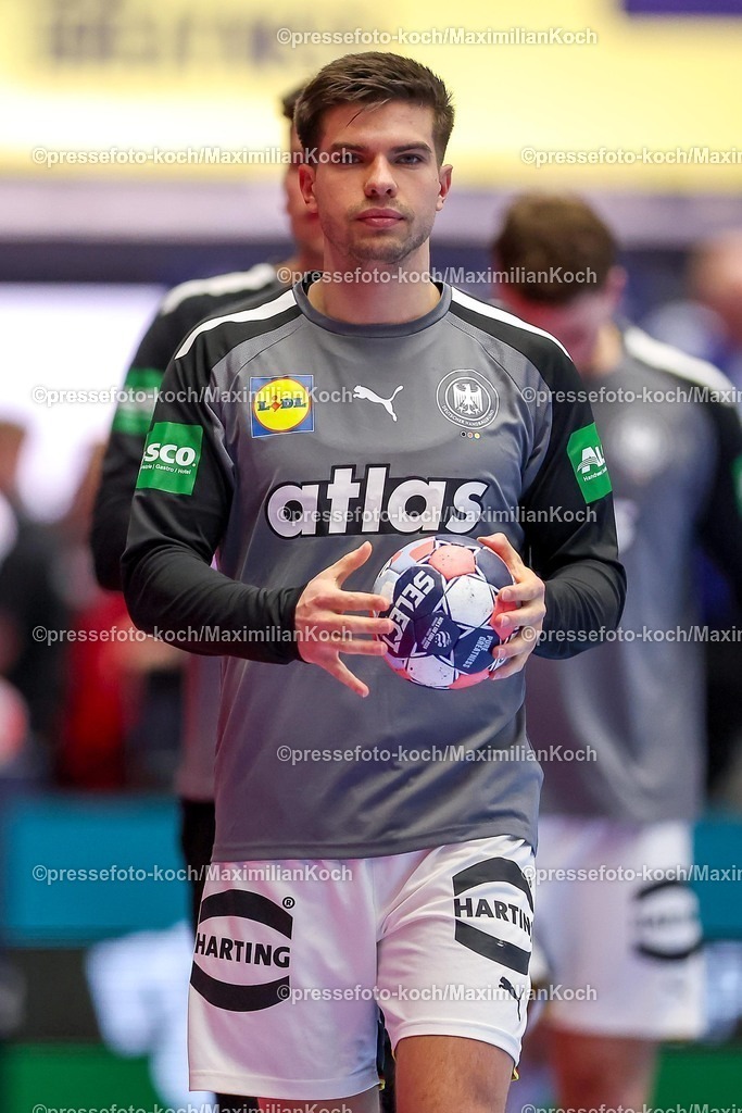 EHF15012602121 | 15.01.2026, Handball, Men's EHF EURO 2026, Deutschland - Österreich, Jyske Bank Boxen in Herning, Dänemark, Preliminary Round:  Renars Uscins (Germany #23) 