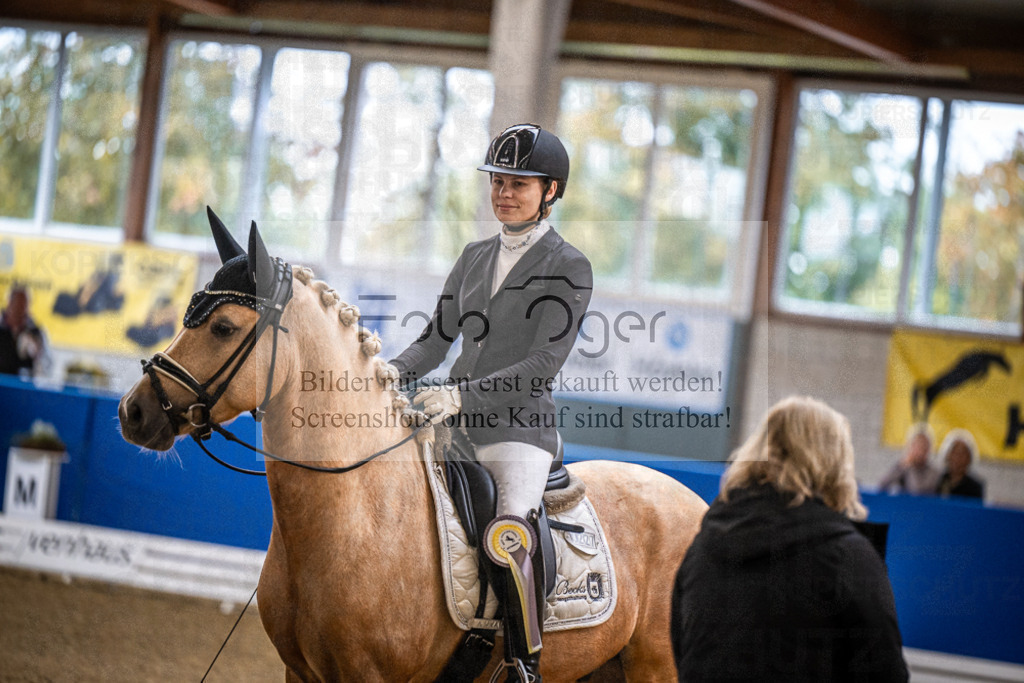 DOS_0019 | Entdecke hochwertige Reitturnierfotos von Foto Oger. Professionell, emotional und authentisch – jetzt Lieblingsmomente im Shop bestellen.Deutschlandweite Turnierfotografie. - Realisiert mit Pictrs.com