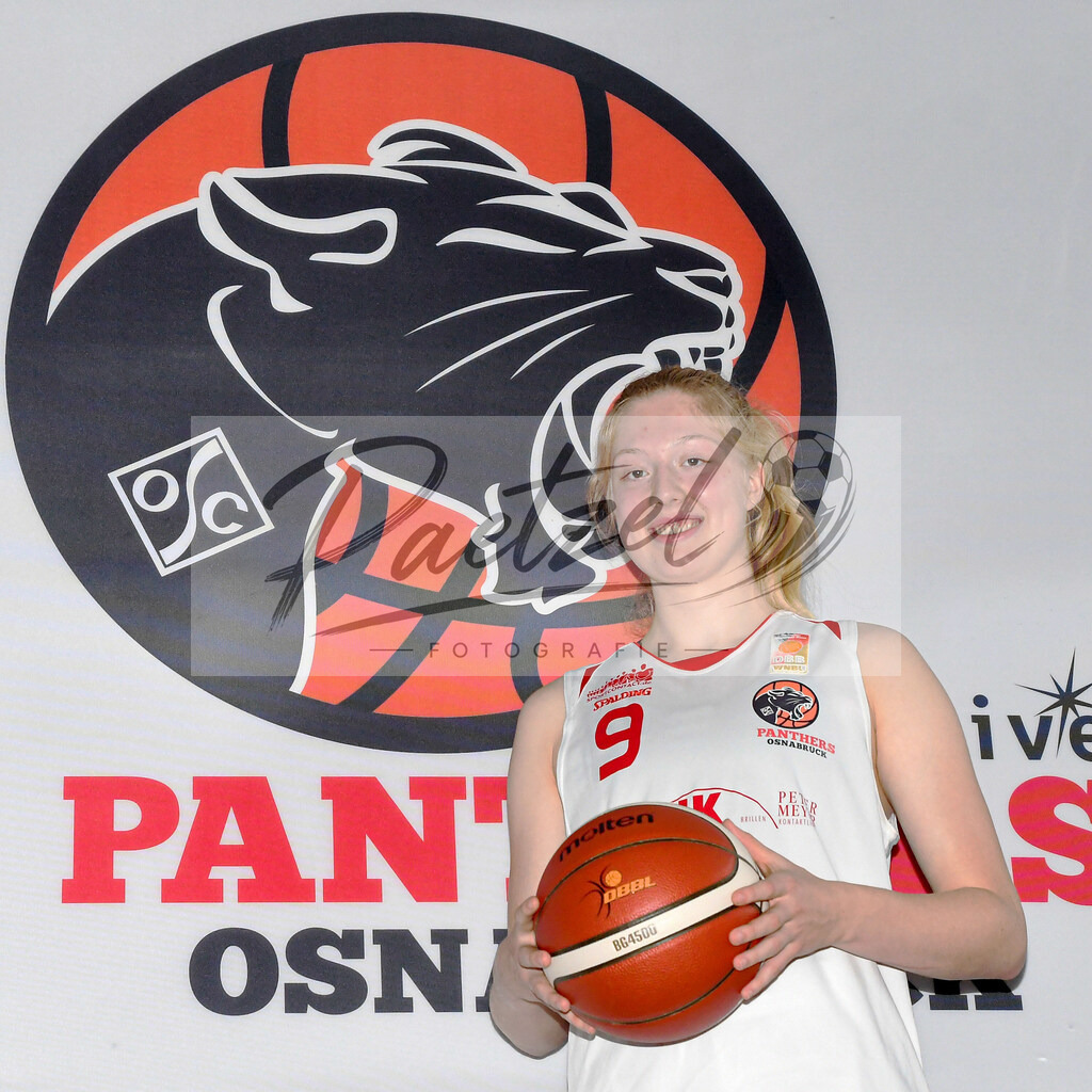 TEAOSC20201002_0006 | Basketball, Juniorinnen:   bei der Team Presentation der OSC Junior Panthers am 02.10.2020 in Osnabrueck, Deutschland. - Realisiert mit Pictrs.com