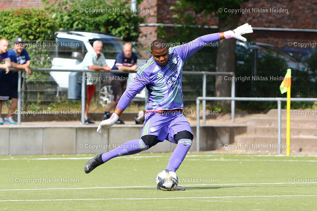 NH_FCSüderelbe_KlubKosova_Testspiel_HarburgPokal_21072024 | #1 Amevi Oliver Sossou (Klub Kosova)Fußball I Herren I Testspiel (Harburg-Pokal) I Saison 2024-2025 I FC Süderelbe - Klub Kosova I 21.07.2024 I Sportplatz Alter Postweg