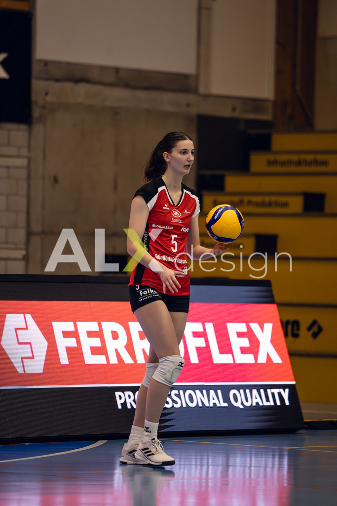 Volleyball I Frauen I Saison 2025-2026 I Volleyball NLA | Women I Round 14 I VC Kanti Schaffhausen - NLZ Volleyball Academy Zürich I 16.01.2026 | VC Kanti Schaffhausen - 5 Wanda Herzog (CH) - Aussen - Realisiert mit Pictrs.com