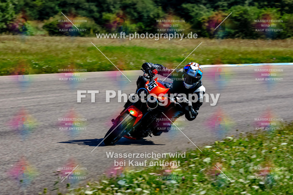 035-4179 | Hier findet Ihr Bilder von Touristenfahrten auf der Nürburgring Nordschleife oder von anderen Veranstaltungen die ich besucht habe. Viel Spass beim Durch Schauen 