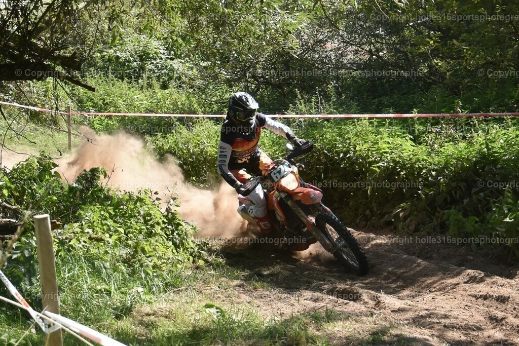 DSC_0205 | Sportfotografie , Motorsport, Motoross, Reitsport, Mointainbike, Enduro,
Landschaft , Outdoor, Eventfotografie, Landschaft, Bilder online bestellen - Realisiert mit Pictrs.com