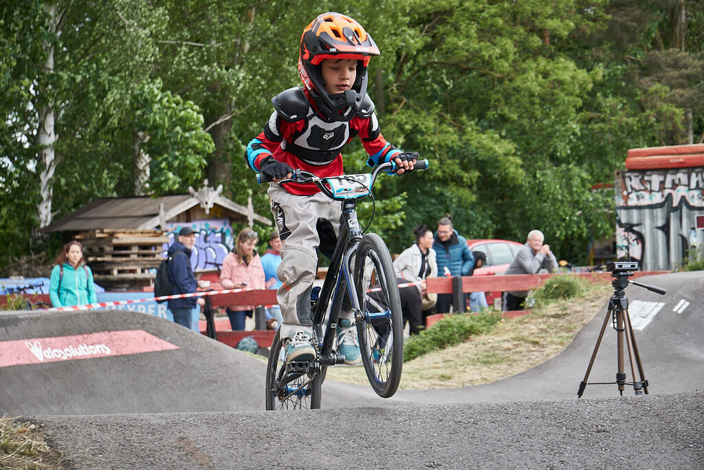 2505Mo.5-47 PM 2 | German Pumptrack Series - Realisiert mit Pictrs.com