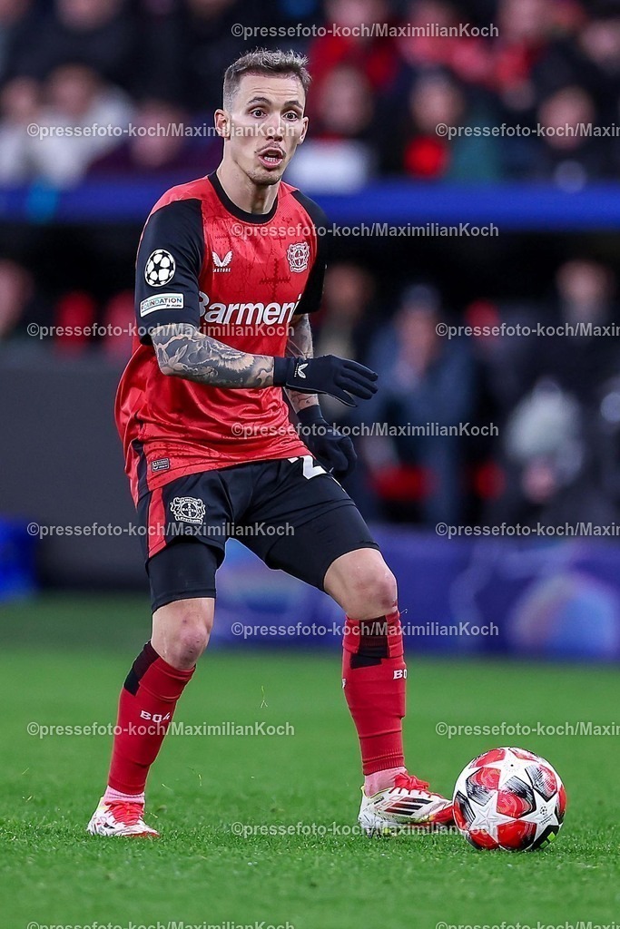 UCL29012502281 | 29.01.2025, Fußball, Bayer 04 Leverkusen - AC Sparta Prag, UEFA Champions League, 8. Spieltag, BayArena, Saison 2024 2025: Alejandro Grimaldo (Bayer04 Leverkusen #20)