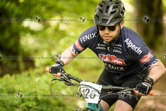 Eierlesen 2026 | Sie wurden bei einem Event oder Sportanlass fotografiert? Hier finden sie ihre Bilder! - Realisiert mit Pictrs.com