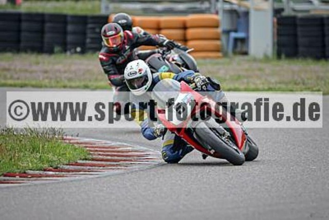 pube0043 | Professionelle Fotos von Sportveranstaltungen, aber auch Hochzeiten und anderen Events. - Realisiert mit Pictrs.com
