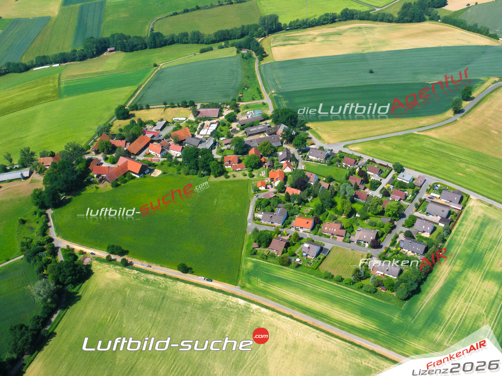 Die Luftaufnahme Eichenbühl - Weissenbrunn wurde vom UL-Flugzeug (keine Drohne) aus fotografiert.Hohe Druck- Auflösung-die Geschenkidee!