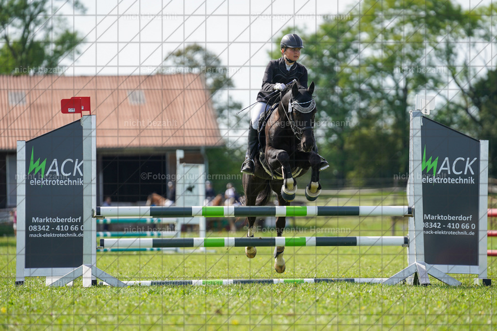 20230917-FAH09562 | Landsberg am Lech, 2023, Kaufbeuren, Kempten, Allgäu, Turnierfotografen Bayern, Fotoagentur Herrmann, Turnierbilder, Reitsport Fotos, Pferdefotograf, Augsburg, Bad Tölz, Dachau, Karlsfeld, Memmingen, Buchloe, Schwabmünchen