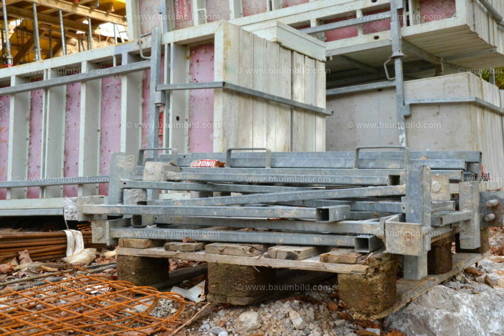 bib-lg01-baustelleneinrichtung-0110 | Nach LV-Leistungsgruppen sortierte Detailfotos über den Bau eines Hauses. Alle Hausbau-Bilder direkt vom Urheber und Autor der Website Haus-Selber-Bauen.com