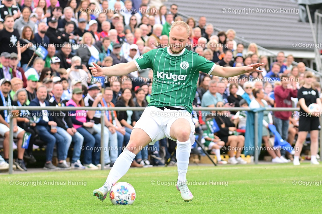 Fußball I Herren I Testspiel  I TSV Elstorf - Hamburger SV I 5.7.2025 | a-hannig - Realisiert mit Pictrs.com