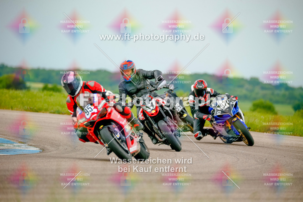 _MOT1879 | Hier findet Ihr Bilder von Touristenfahrten auf der Nürburgring Nordschleife oder von anderen Veranstaltungen die ich besucht habe. Viel Spass beim Durch Schauen 